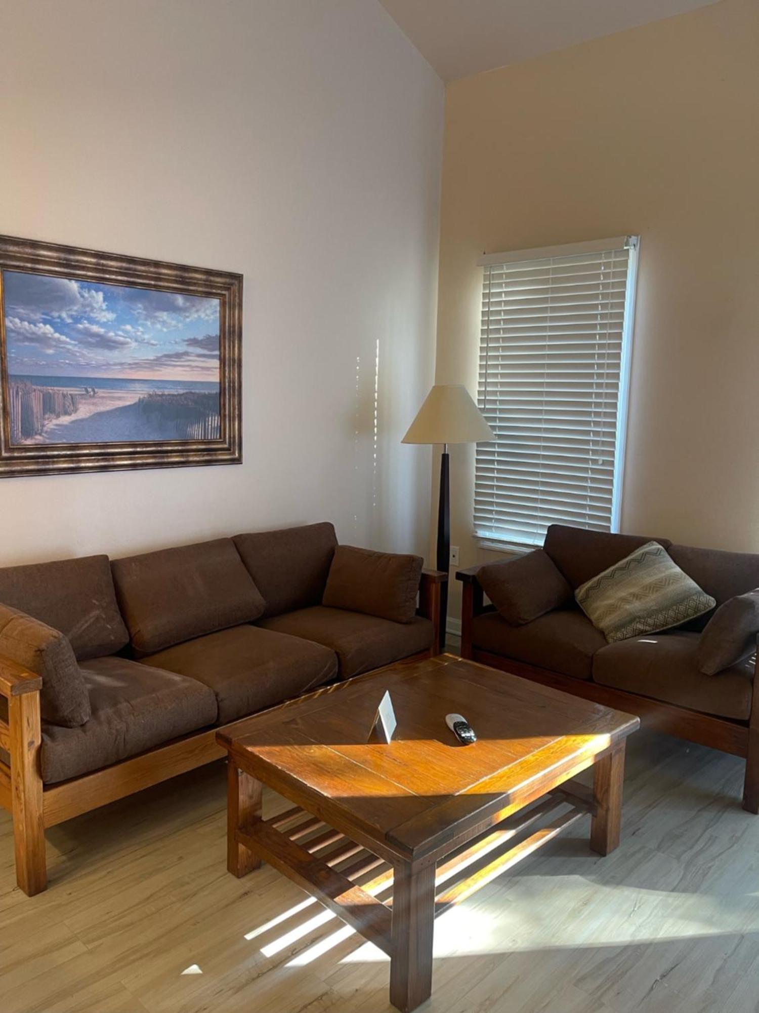 Executive Suites Уинчестер Экстерьер фото